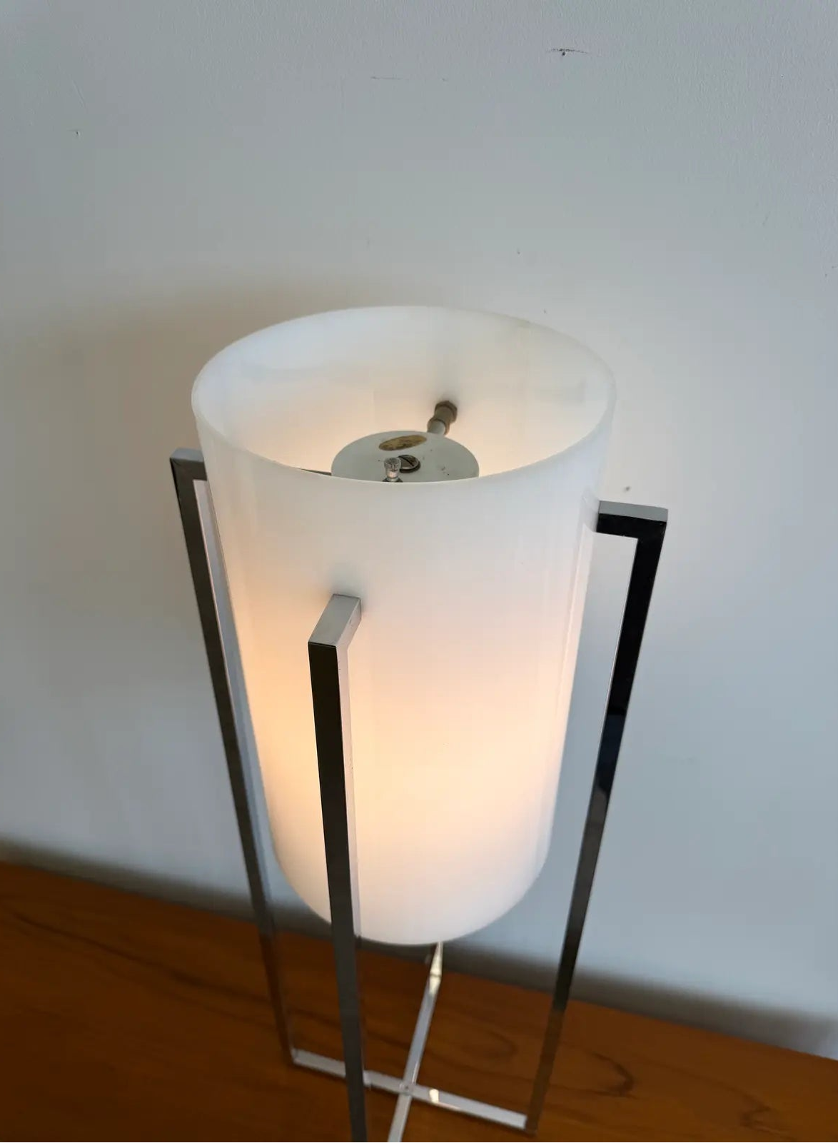 1970s Mid Century Modern Paul Mayen Design for Robert Sonneman Lucite and Chrome Cylindrical Table Lamp