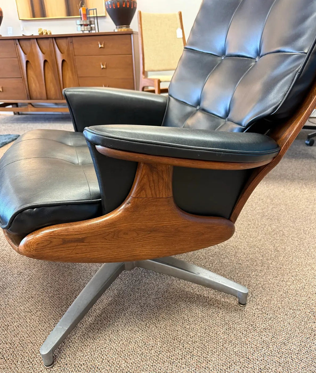 Mid Century Modern Attributed Heywood Wakefield Naugahyde Swivel Lounge Chair With Ottoman Model 710d 1960’s