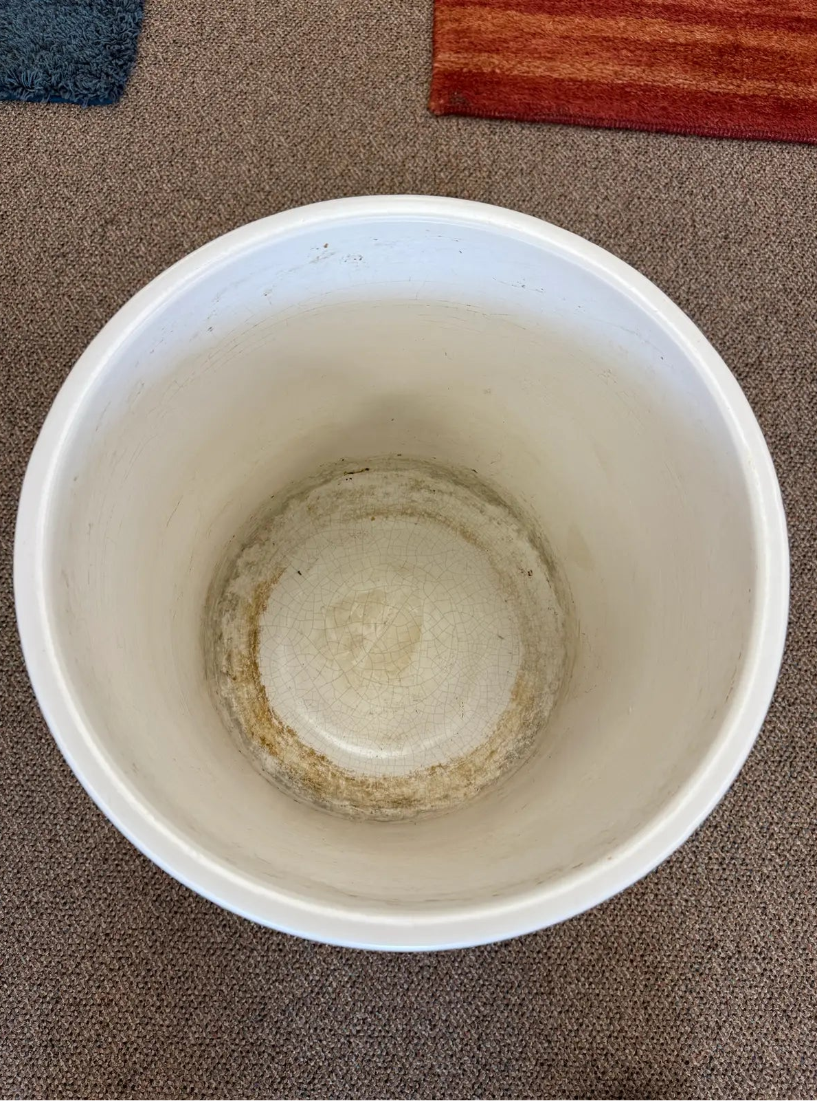Mid Century Modern Large Matte White Chalice Pottery Planter in the Style of Malcolm Leland