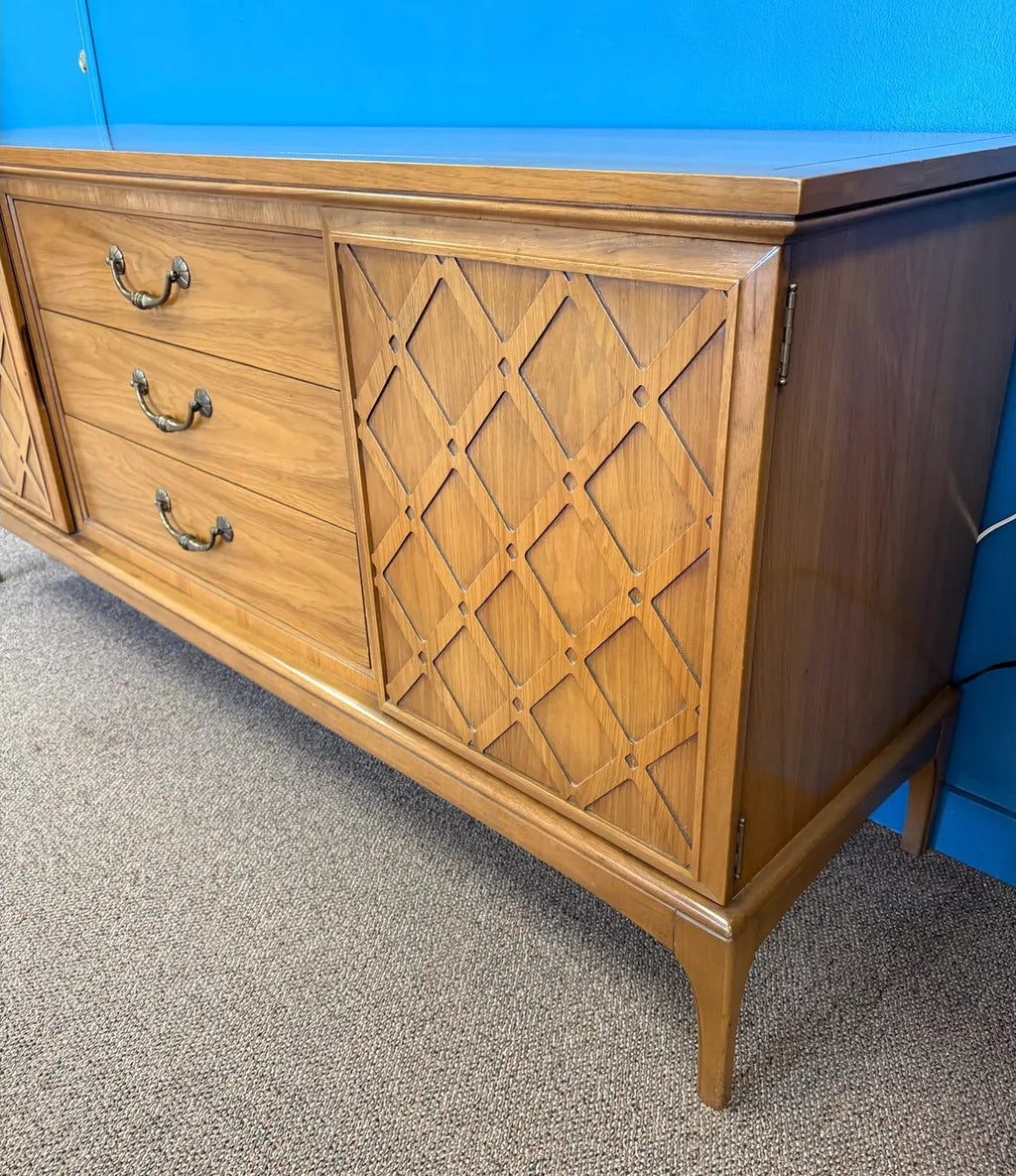 Mid Century Modern Walnut 9 Drawer by United Furniture Company