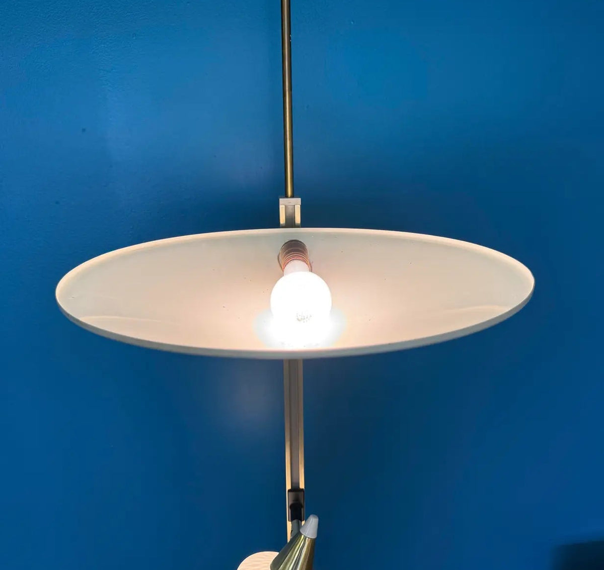 Rare 1950’s Lightolier Lytespan Tension Pole Lamp Designed by Gerald Thurston