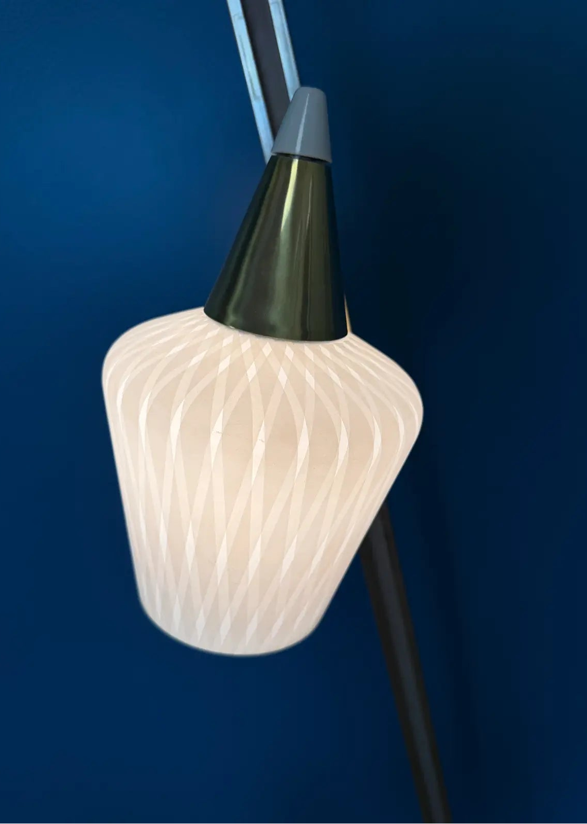 Rare 1950’s Lightolier Lytespan Tension Pole Lamp Designed by Gerald Thurston